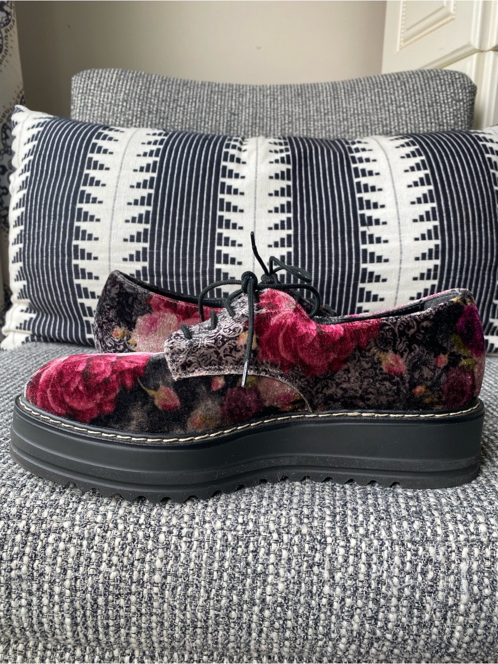 Summit by White Mountain Floral Velvet Platform - Picture 8 of 17